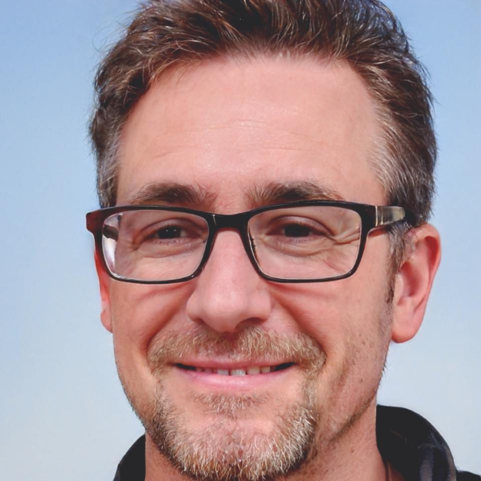 Portät von Emmerich Vos, Workshop-Leiter bei Aerlyntheos